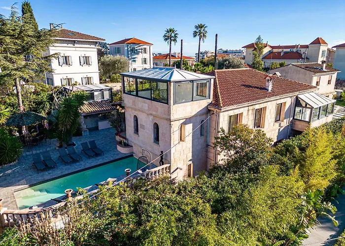 Villa Jaliel I Cannes French Riviera I 270m2 I Spa I 10 minutes du centre-ville I 12 personnes